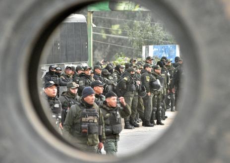 Imagen secundaria 1 - Un amplio dispositivo policial aguarda la llegada de la marcha a la capital