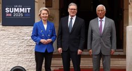 La UE y Reino Unido sellan el primer acuerdo post-Brexit centrado en defensa y pesca