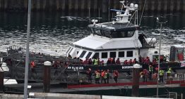 La migración neta del Reino Unido se reduce a la mitad en el primer año de Starmer al frente del Gobierno