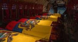 Ecuador rinde homenaje a once soldados asesinados en una emboscada en la Amazonía