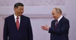 Xi Jinping visita a Putin y le promete ayuda contra el «acoso hegemónico» para crear un nuevo orden global
