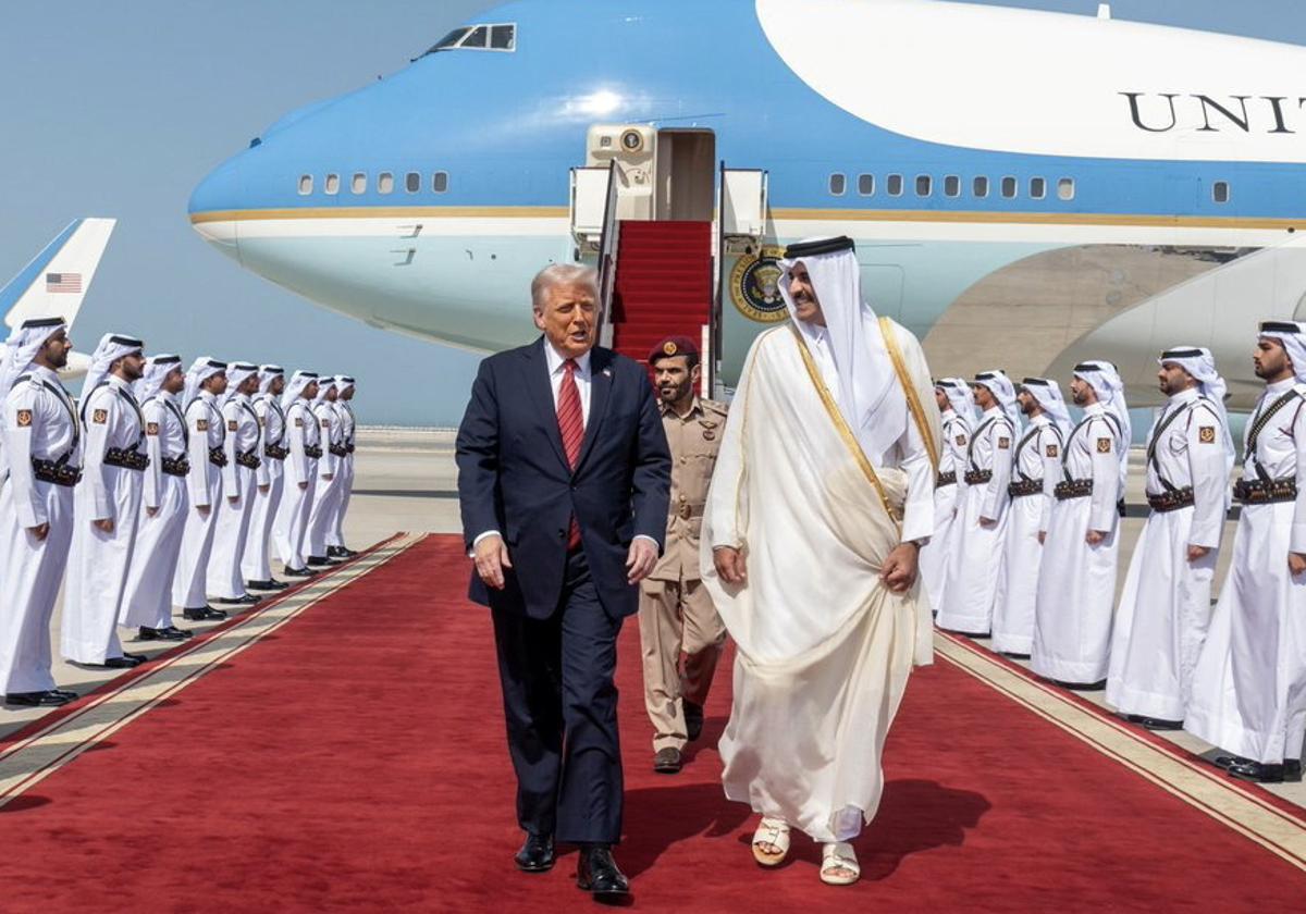 Donald Trump junto el emir qatarí Sheikh Tamim bin Hamad al-Thani.