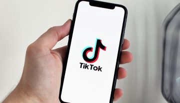 Bruselas acusa a TikTok de violar la ley digital por la falta de transparencia en su registro de anuncios