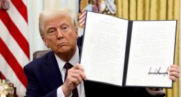 Trump impone su ley fiscal y migratoria en el Capitolio por un solo voto