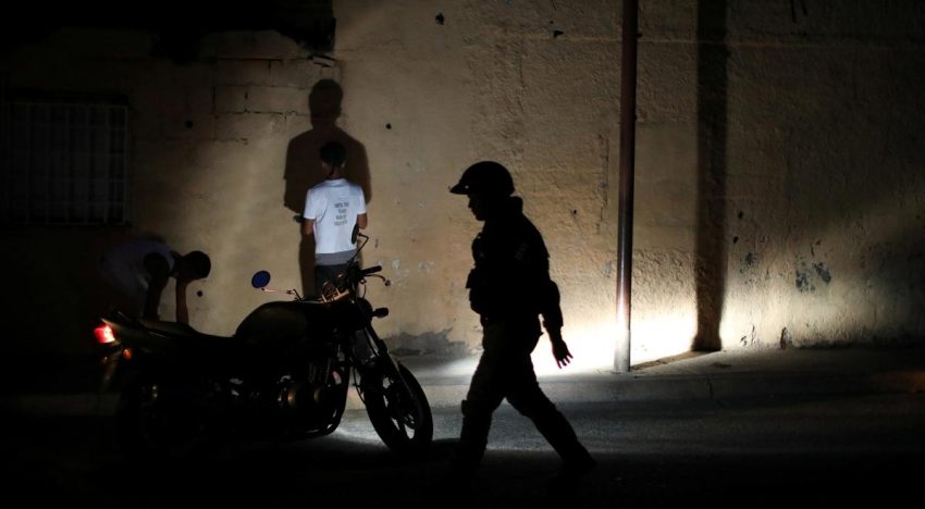 Venezuela detiene a «50 mercenarios» que planeaban «ataques violentos» en el país a días de las elecciones