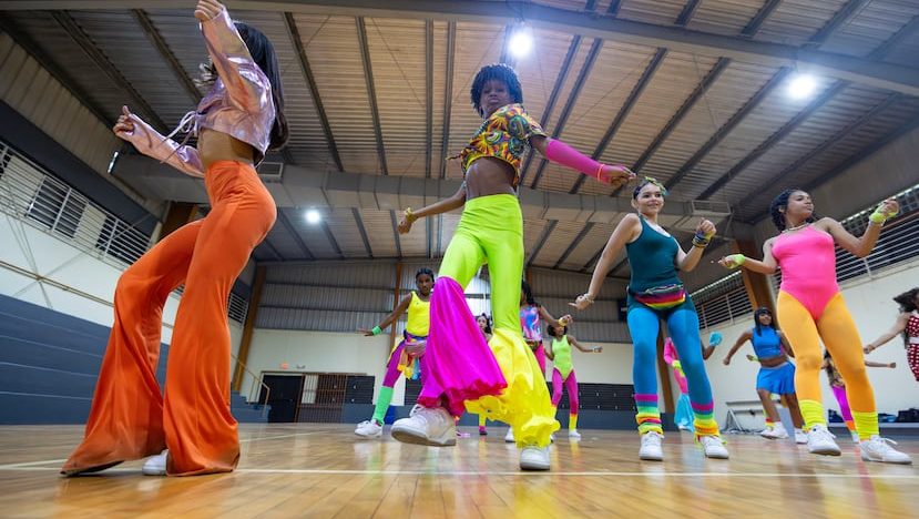 Del residencial al escenario: jóvenes artistas se abren paso con talento y pasión