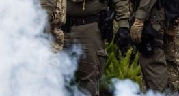 ¿Por qué Trump abusa de su poder presidencial al desplegar militares en Los Ángeles?