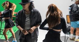 “Soy uno de los favoritos de Dios”: Elvis Crespo lleva su álbum más personal al Choliseo