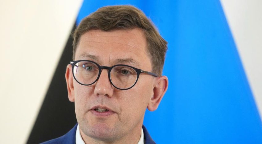 Estonia aprueba salir de la convención que prohíbe el uso de minas antipersona por la amenaza rusa