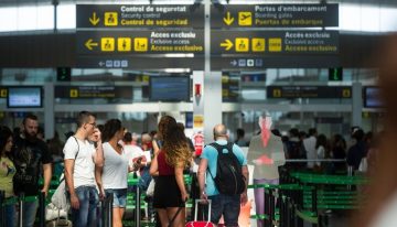 ¿Pueden pedirme una copia del DNI al reservar un hotel? Esto es lo que dice la ley