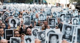 La Justicia argentina ordena hacer juicio en ausencia a los acusados del atentado a la AMIA
