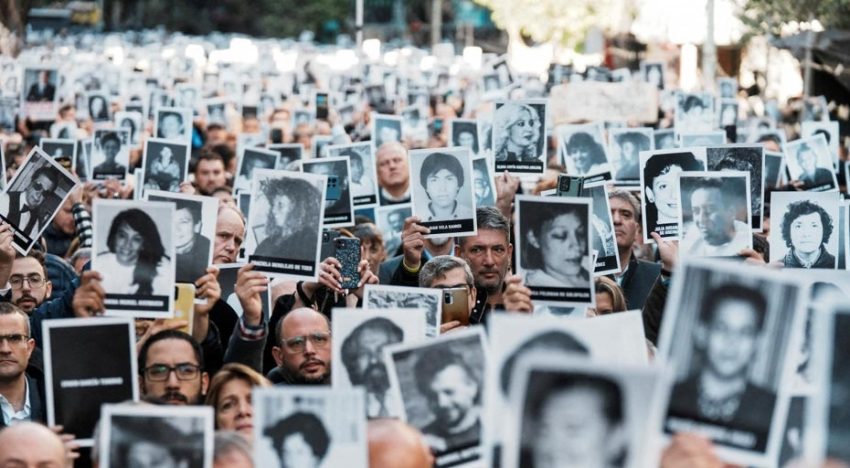 La Justicia argentina ordena hacer juicio en ausencia a los acusados del atentado a la AMIA