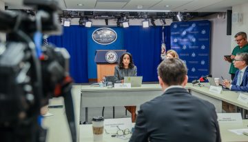 Mignon Houston, nuevo rostro de la diplomacia americana: «Nuestra prioridad es asegurar las fronteras»