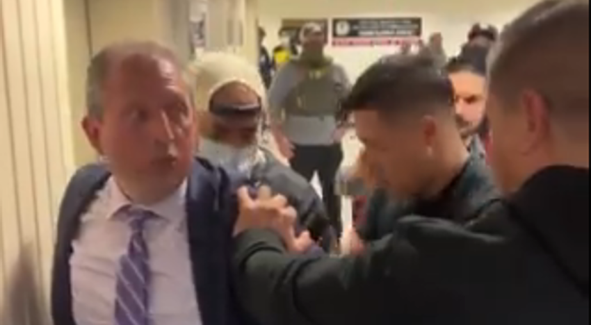 Detienen a un candidato a las primarias demócratas a la alcaldía de Nueva York en un tribunal de inmigración