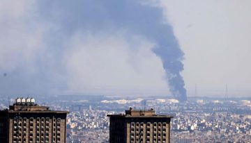 Macron afirma que el derrocamiento del régimen de los ayatolás iraníes puede precipitar el «caos»