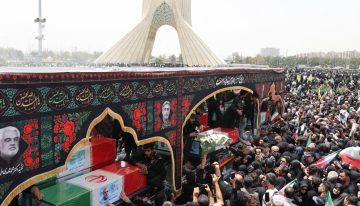 Irán llora la muerte de los militares y científicos fallecidos en los ataques de Israel con un multitudinario funeral de Estado