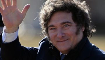 Milei presume de haber bajado la tasa de pobreza en 20 puntos en el primer trimestre de 2025