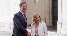 Meloni negocia con Rutte más tiempo y flexibilidad para alcanzar el 5% en el gasto militar