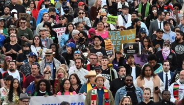 Las protestas contra las redadas antiinmigración se extienden por EE.UU.: Texas desplegará la Guardia Nacional
