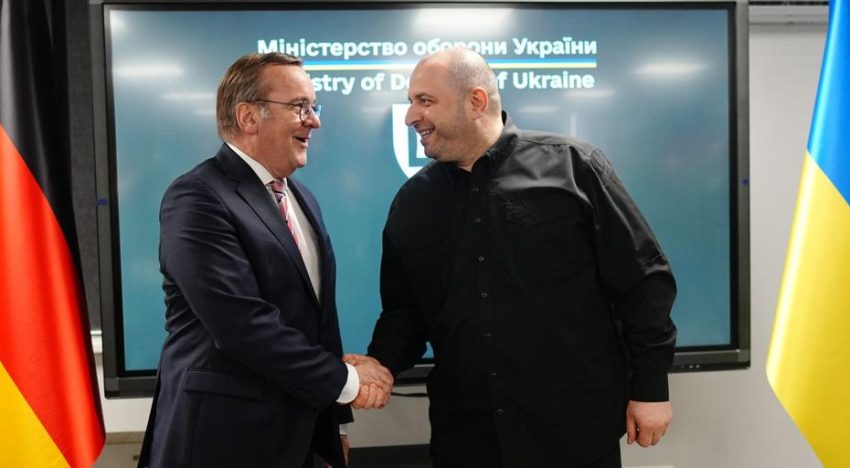 El ministro de Defensa alemán visita Kiev para abordar la ayuda militar adicional al Ejército de Ucrania