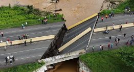 Colapsa un puente de la principal autopista de Venezuela tras las intensas lluvias