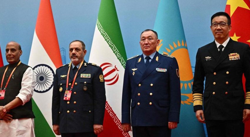 El ministro de Defensa iraní visita China y le pide «un papel más importante» frente a EE.UU. e Israel