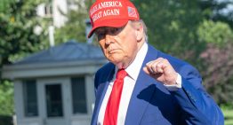 Trump abre ahora la posibilidad de un «cambio de régimen» en Irán: «¿Por qué no?»