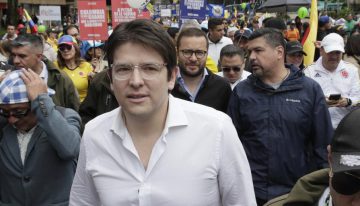 Recibe seis disparos el colombiano Miguel Uribe durante un acto de campaña