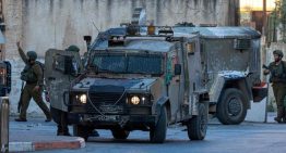 Decenas de colonos israelíes atacan una base militar de las Fuerzas de Defensa en Cisjordania