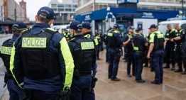 Alemania deporta a 81 delincuentes afganos en su primer vuelo a Kabul bajo el Gobierno de Merz