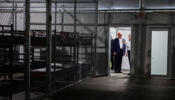 Trump celebra su cárcel para inmigrantes en la ciénaga: «Vamos a enseñarles cómo huir de los caimanes»