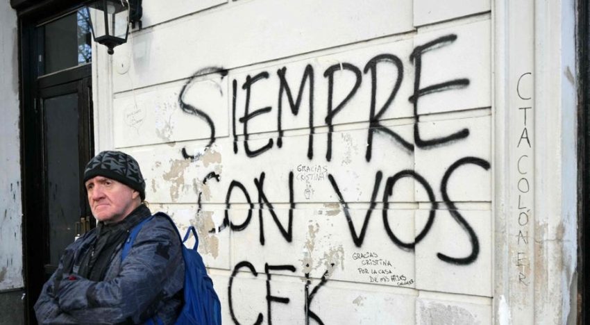 La Fiscalía ya no pide que Cristina Fernández cumpla pena en prisión, pero sí en otro domicilio