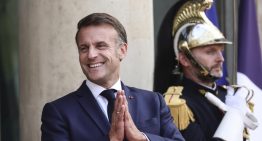 «Francia se hunde. Vámonos de vacaciones»
