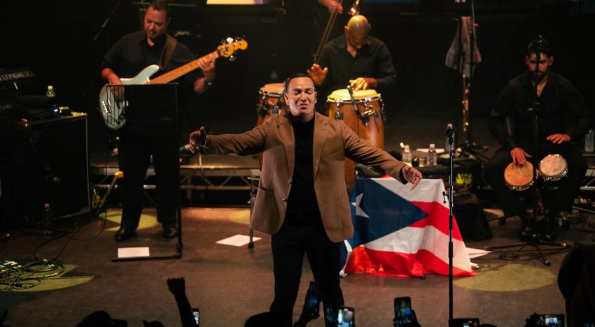 Víctor Manuelle pone la salsa romántica a brillar por Europa