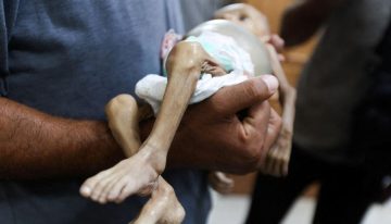 El Reino Unido se une a Emiratos Árabes y Jordania para lanzar ayuda aérea sobre Gaza