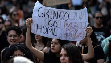 «¡Fuera gringos!»: una protesta en México por los altos alquileres deriva en xenofobia contra los estadounidenses