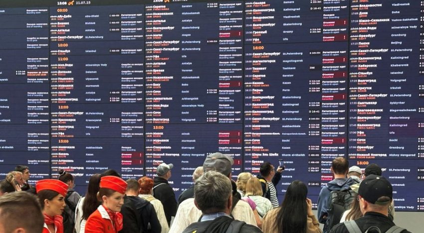 Drones ucranianos provocan el caos en aeropuertos cercanos a Moscú
