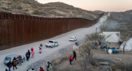 Un juez bloquea una pieza central de la política migratoria de Trump: el veto a la petición de asilo en la frontera
