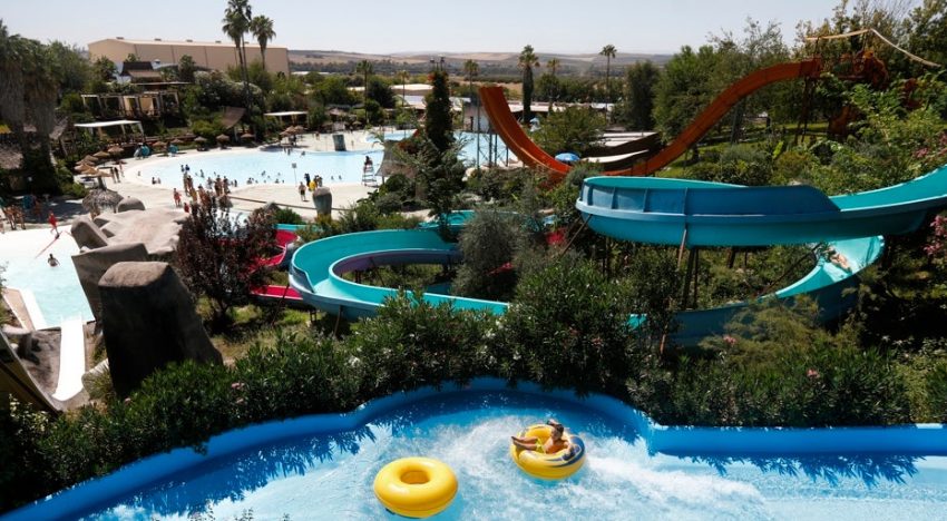 Un niño de 7 años se encuentra en estado crítico tras sufrir un paro cardíaco y caer desde un tobogán en un parque acuático de Italia