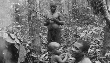 Los baaka:  el corazón que aún late en la selva africana