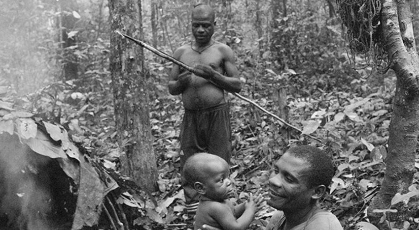 Los baaka:  el corazón que aún late en la selva africana