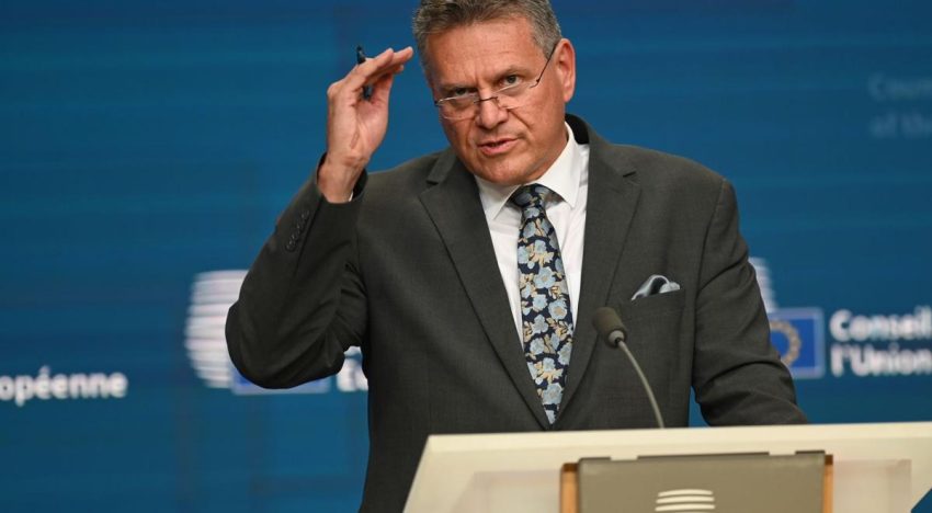La UE aboga por negociar «hasta el último minuto» los aranceles con EE.UU., pero ya prepara represalias