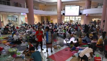 Los combates fronterizos entre Tailandia y Camboya dejan ya 16 muertos y 135.000 desplazados