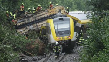El descarrilamiento de un tren de pasajeros en Alemania deja decenas de heridos