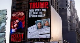 Trump, cercado por las pruebas que lo vinculan con los papeles de Epstein