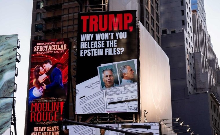 Trump, cercado por las pruebas que lo vinculan con los papeles de Epstein