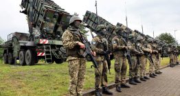 Alemania y Reino Unido lanzan un plan para rearmar a Ucrania en 50 días y forzar a Putin a negociar