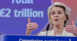 La UE estudia detonar la 'bomba atómica' comercial contra EE.UU.