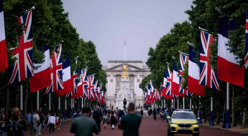 Histórica visita de Macron al Reino Unido para relanzar los lazos con Europa tras el Brexit