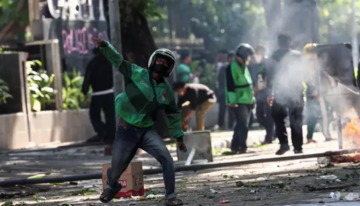 La muerte de un joven atropellado por la Policía desata nuevas protestas en Indonesia